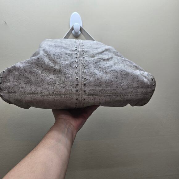 Michael Kors Signature Astor Studded Hobo Bag Shoulder Bag Beige Stain - Picture 3 of 13